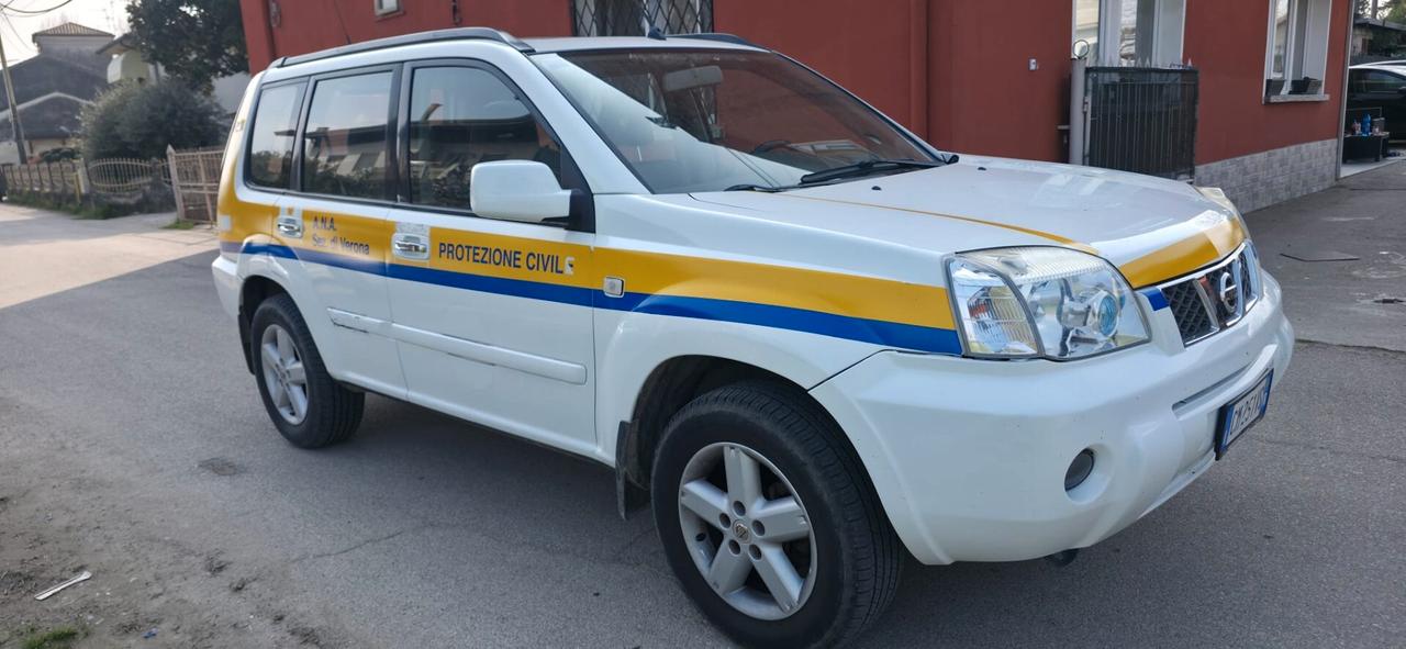 Nissan X-Trail 2.5 16V Elegance 4x4 gancio traino