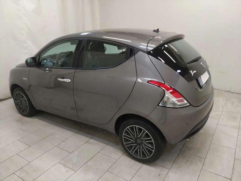 Lancia Ypsilon 1.0 firefly hybrid Gold s&s 70cv 5p.ti