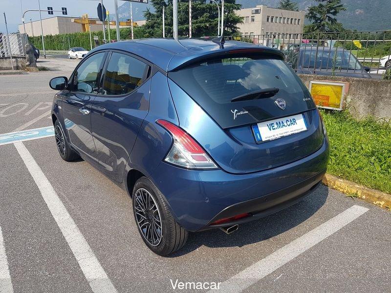 Lancia Ypsilon 1.0 FireFly 5 porte S&S Hybrid Gold