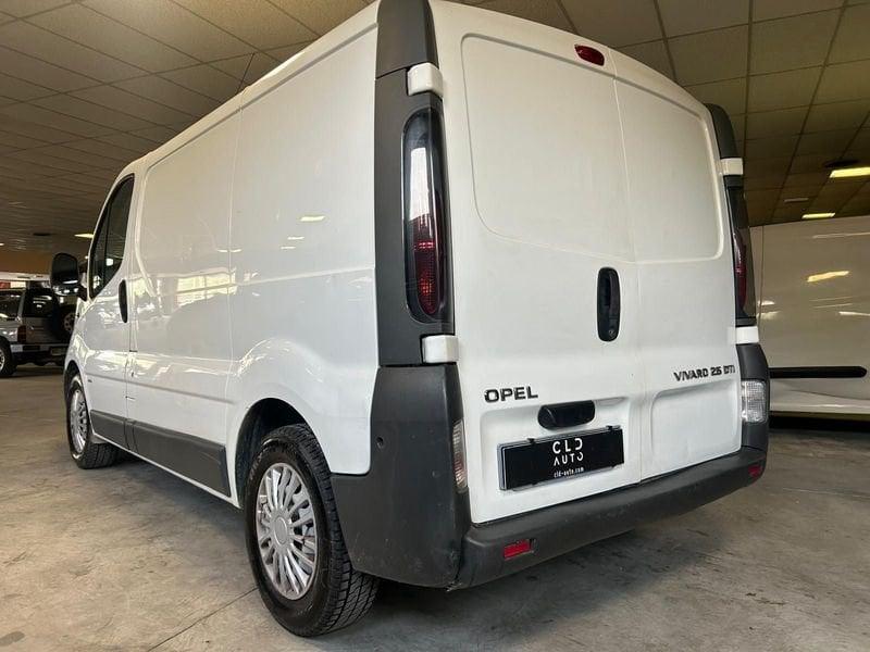 Opel Vivaro VIVARO 29 2.5 CTDI-135 CV PC-TN FURGONE