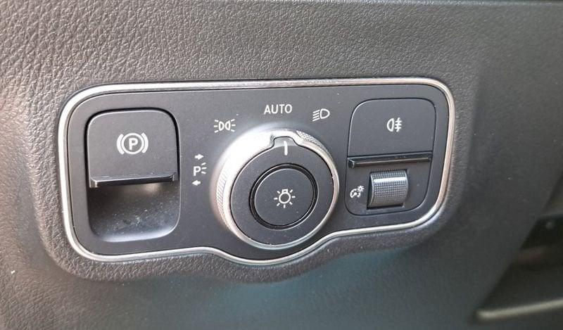 Mercedes-Benz GLA GLA 200 d Premium auto