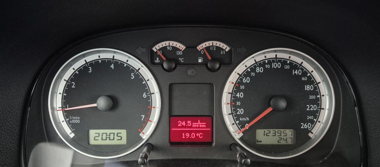 Volkswagen Bora 1.6 16V cat Highline