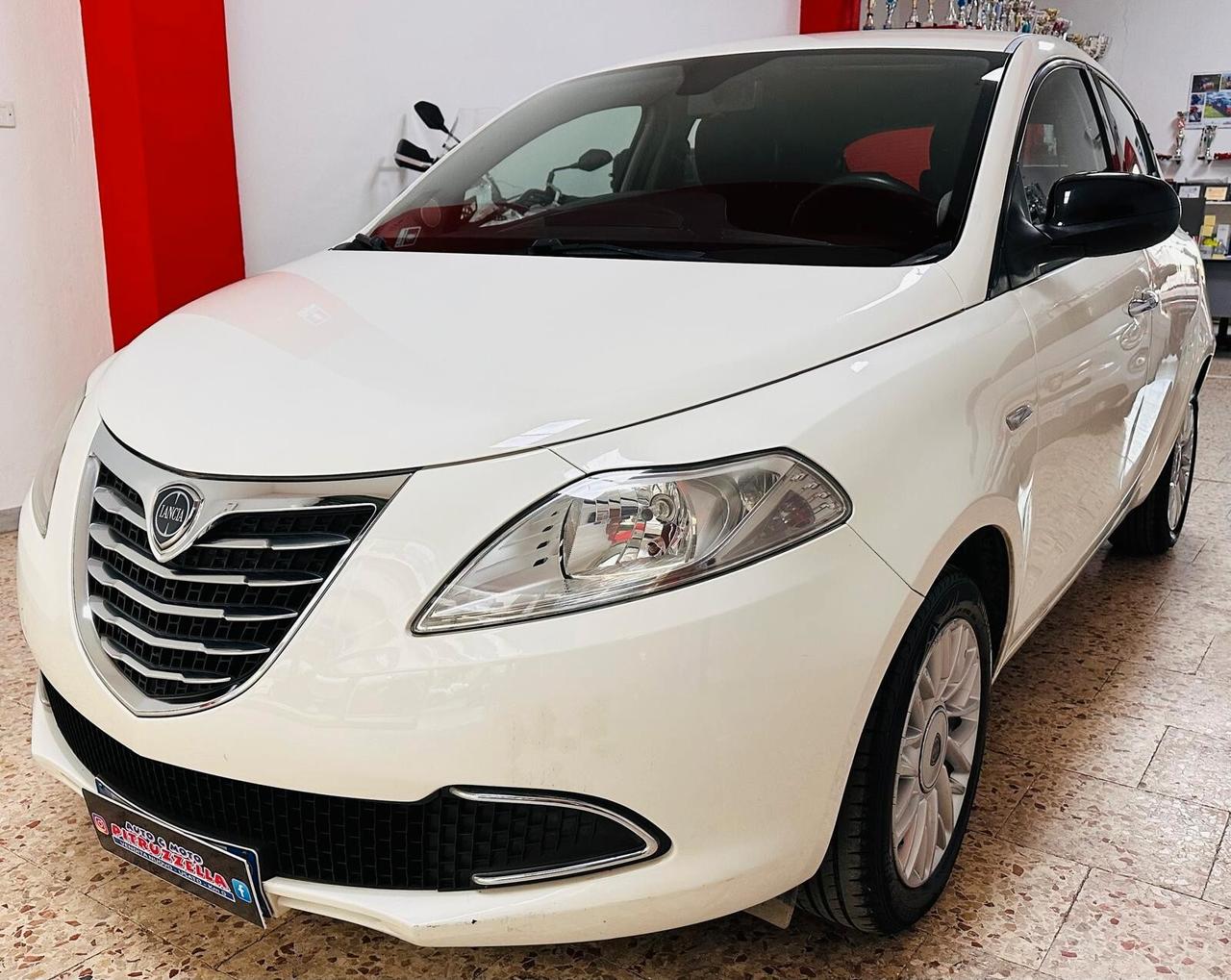 Lancia Ypsilon 1.2 69cv Gold NEO PATENTATI