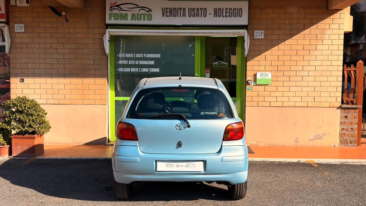 Toyota Yaris 1.0i 16V cat 5 porte Sol