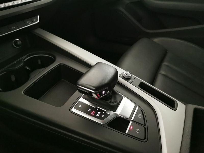 Audi A4 allroad 40 2.0 tdi mhev Identity Contrast quattro 204cv s-tronic