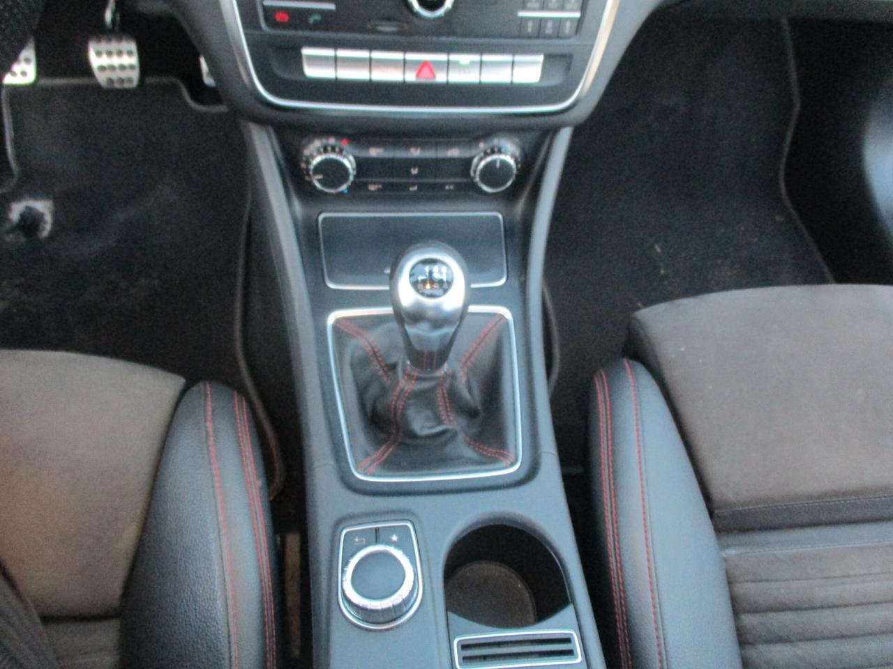 Mercedes-benz CLA 200 d FULL (TETTO APRIBILE) 2017