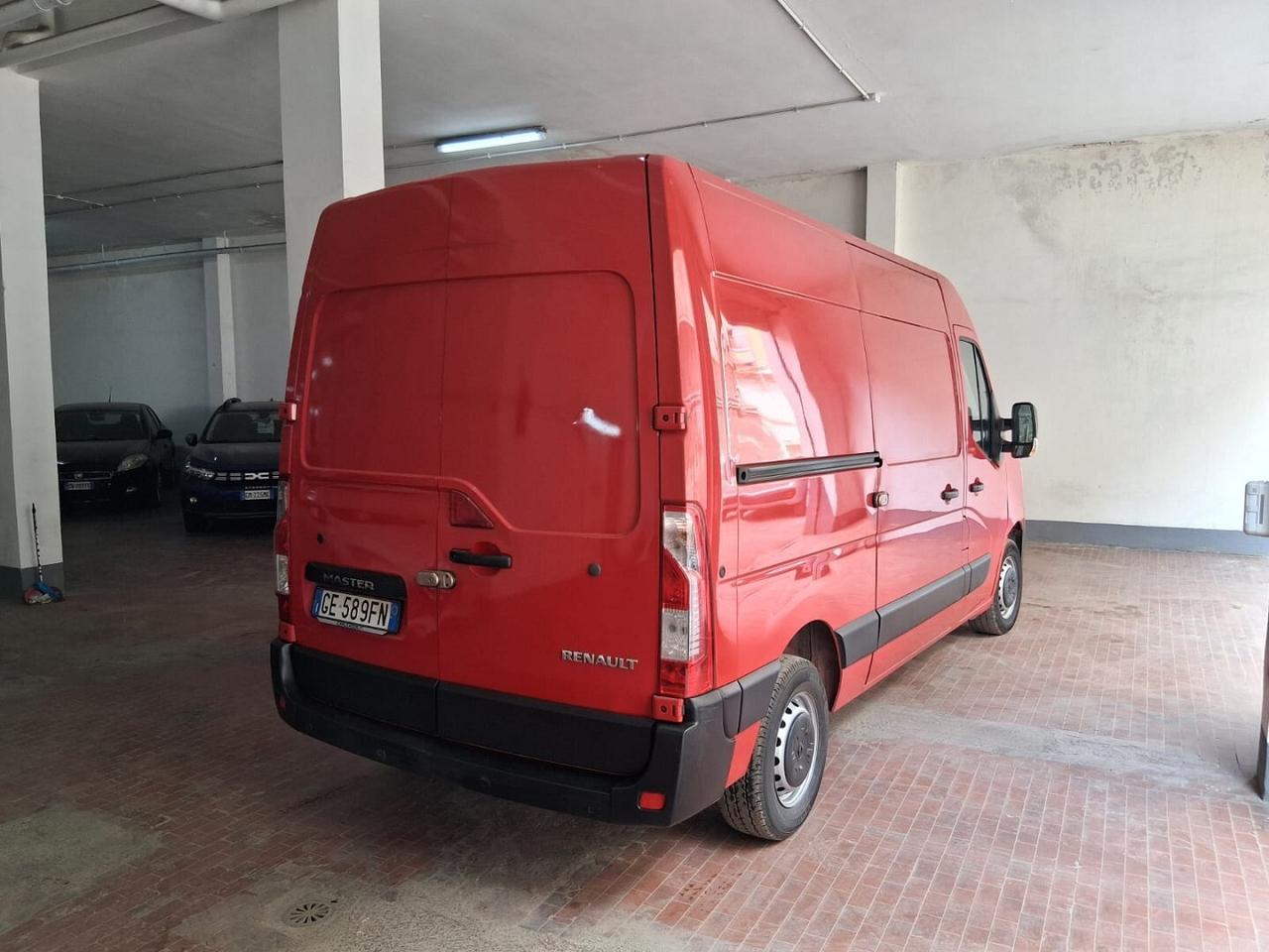 Renault Master T35 2.3 dci 135cv PM-TM