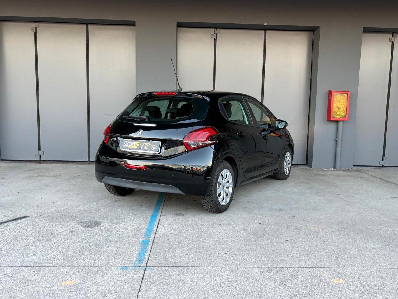 Peugeot 208 5 Porte 208 5p 1.2 puretech Active 82cv