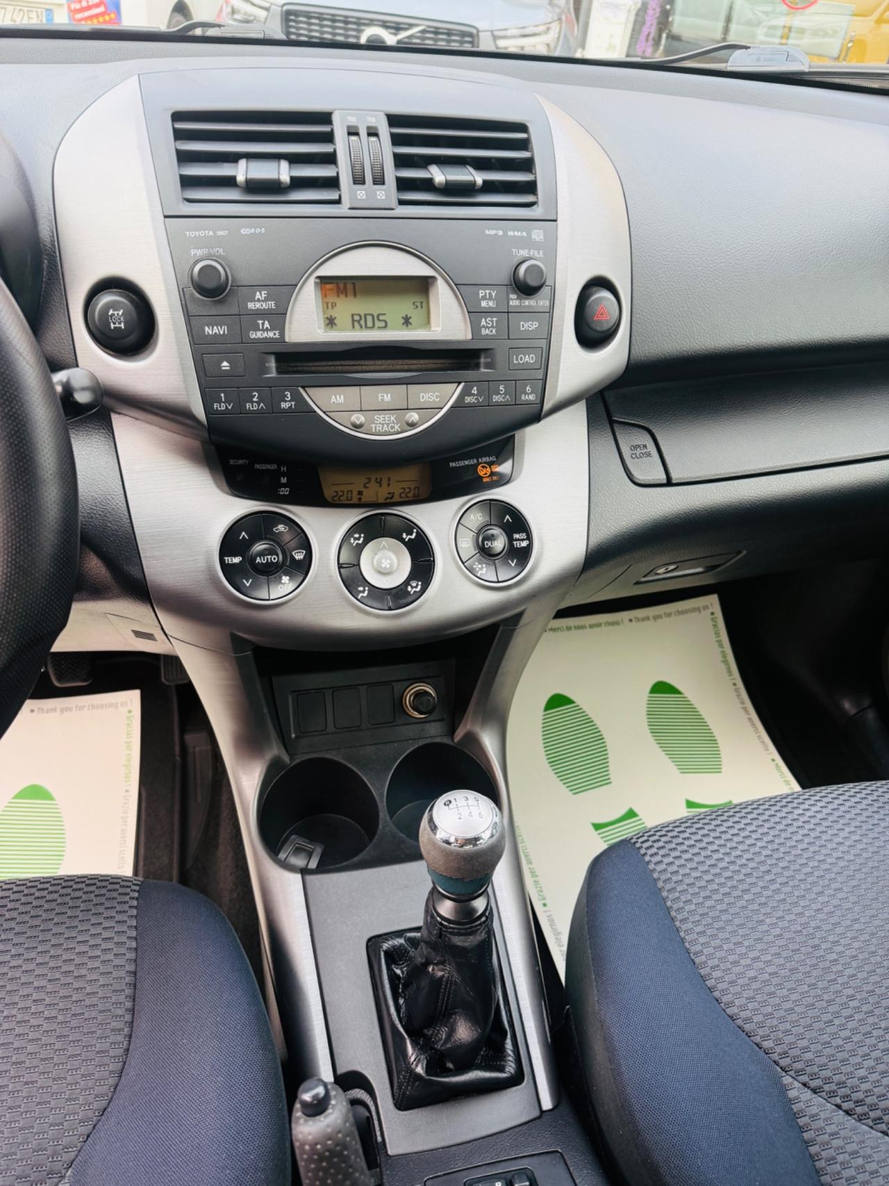 Toyota RAV 4 2.2 D-4D Gancio traino estraibile