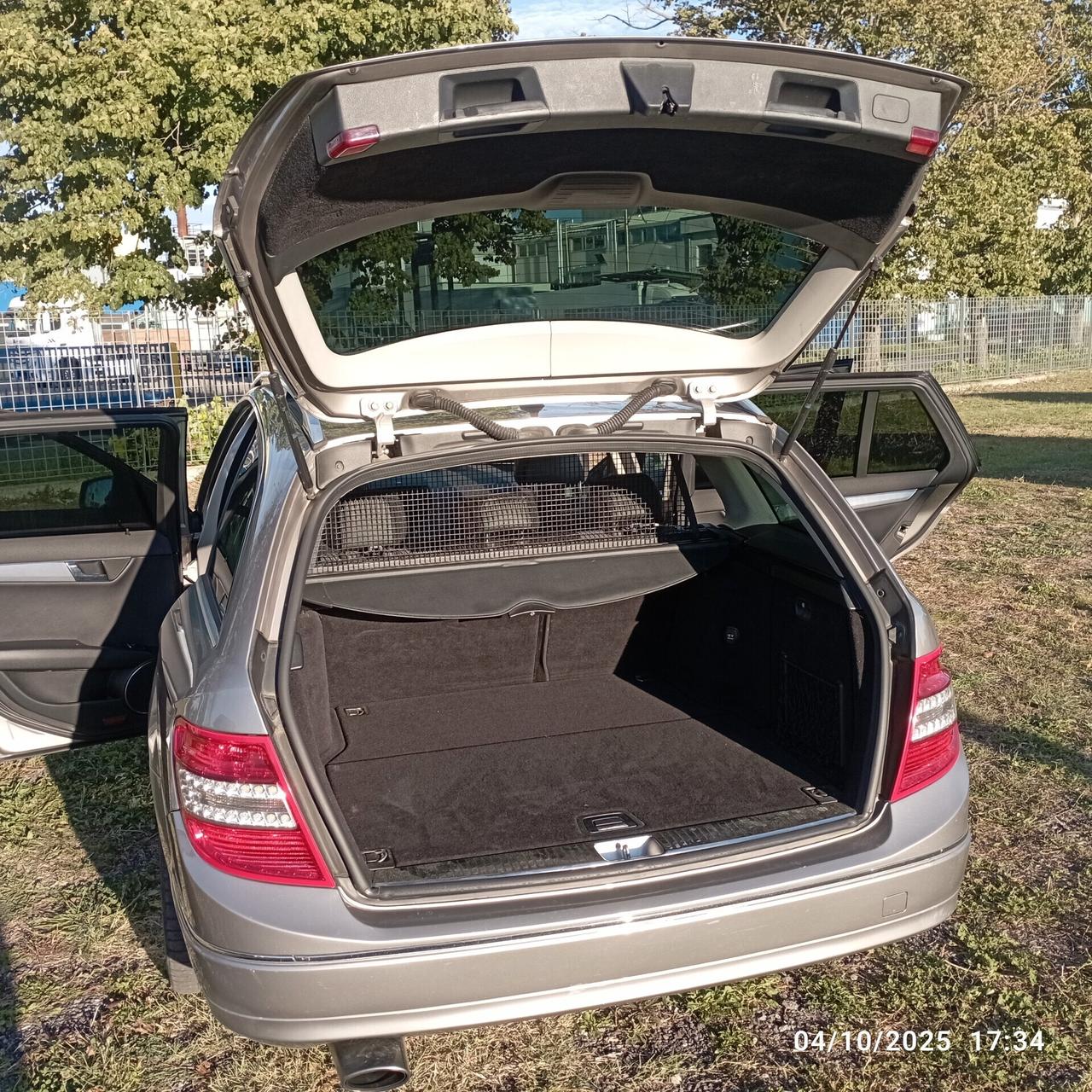 Mercedes-benz C 220 CDI BlueEFFICIENCY Avantgarde