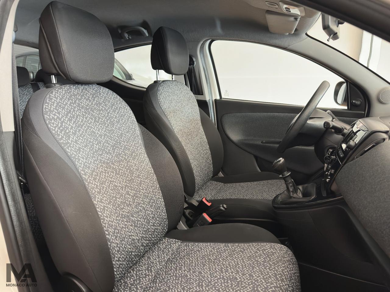 Lancia Ypsilon 1.0 FireFly Hybrid 70CV 2020