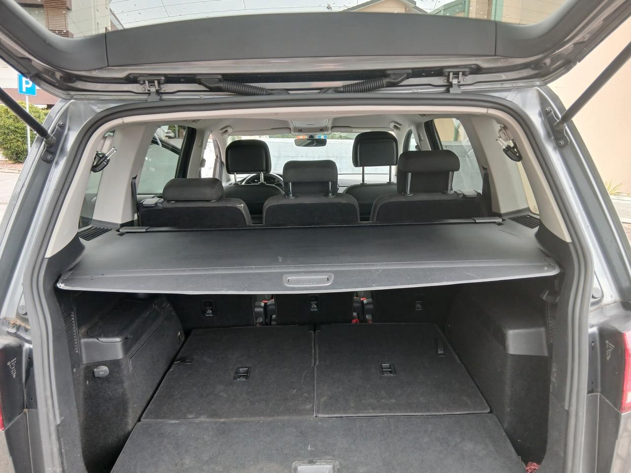 Volkswagen Touran 1.4 TSI DSG Executive 7 posti tua a € 199 mese