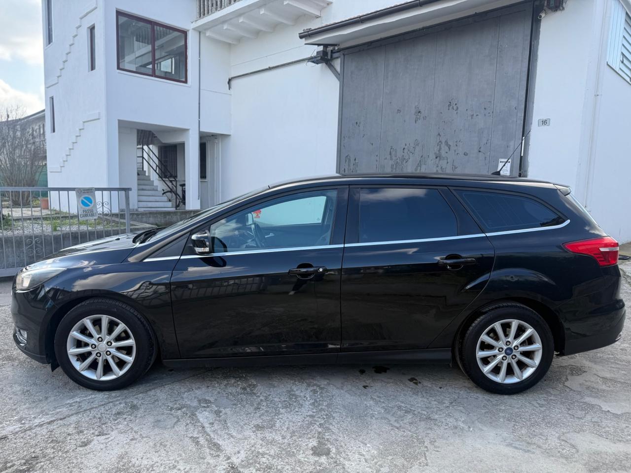 Ford Focus 1.5 TDCi TITANIUM NEOPAT. 2015 EURO 6