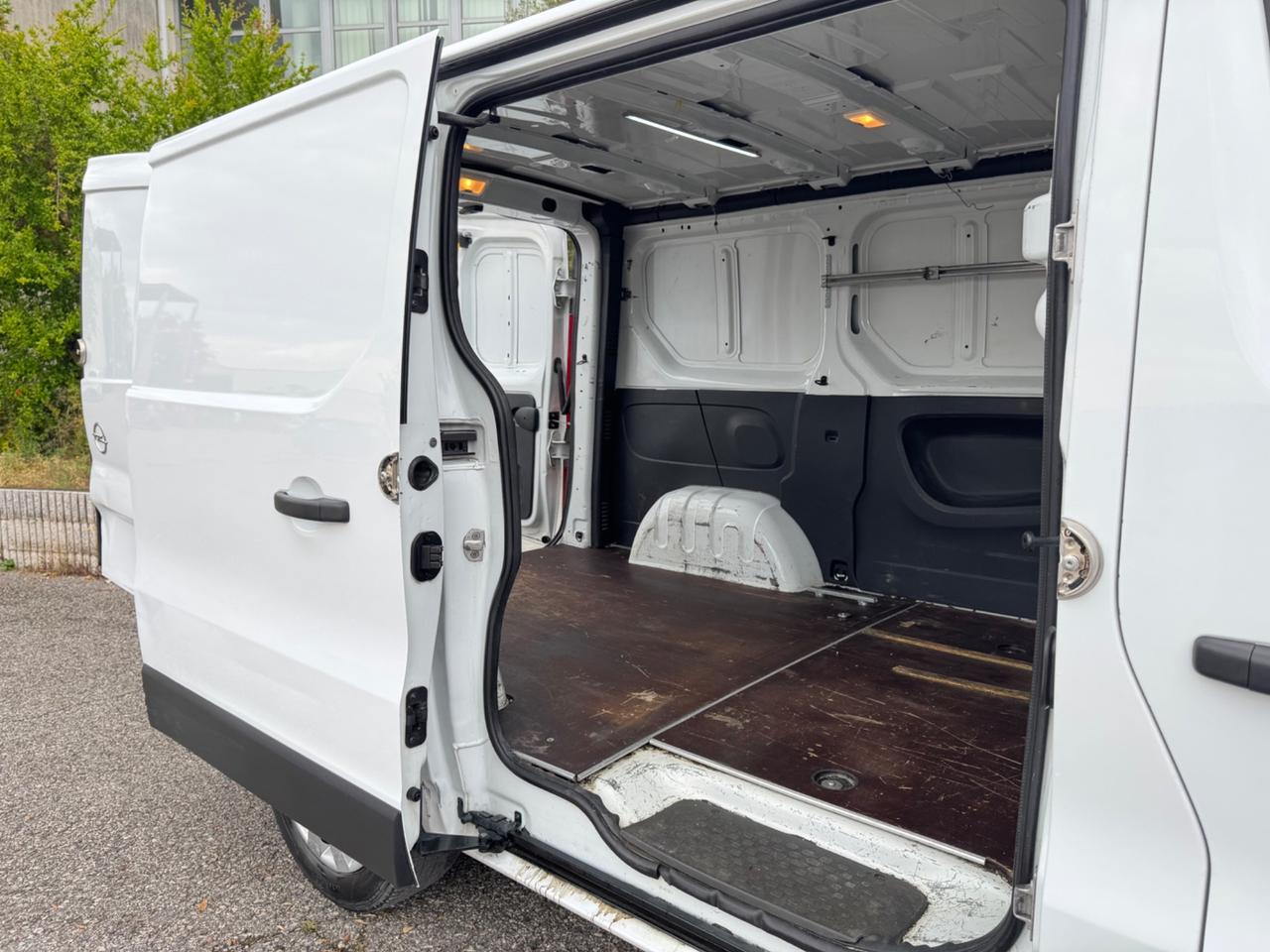 Opel Vivario 1.6 CDTI 116cv 6 Marce