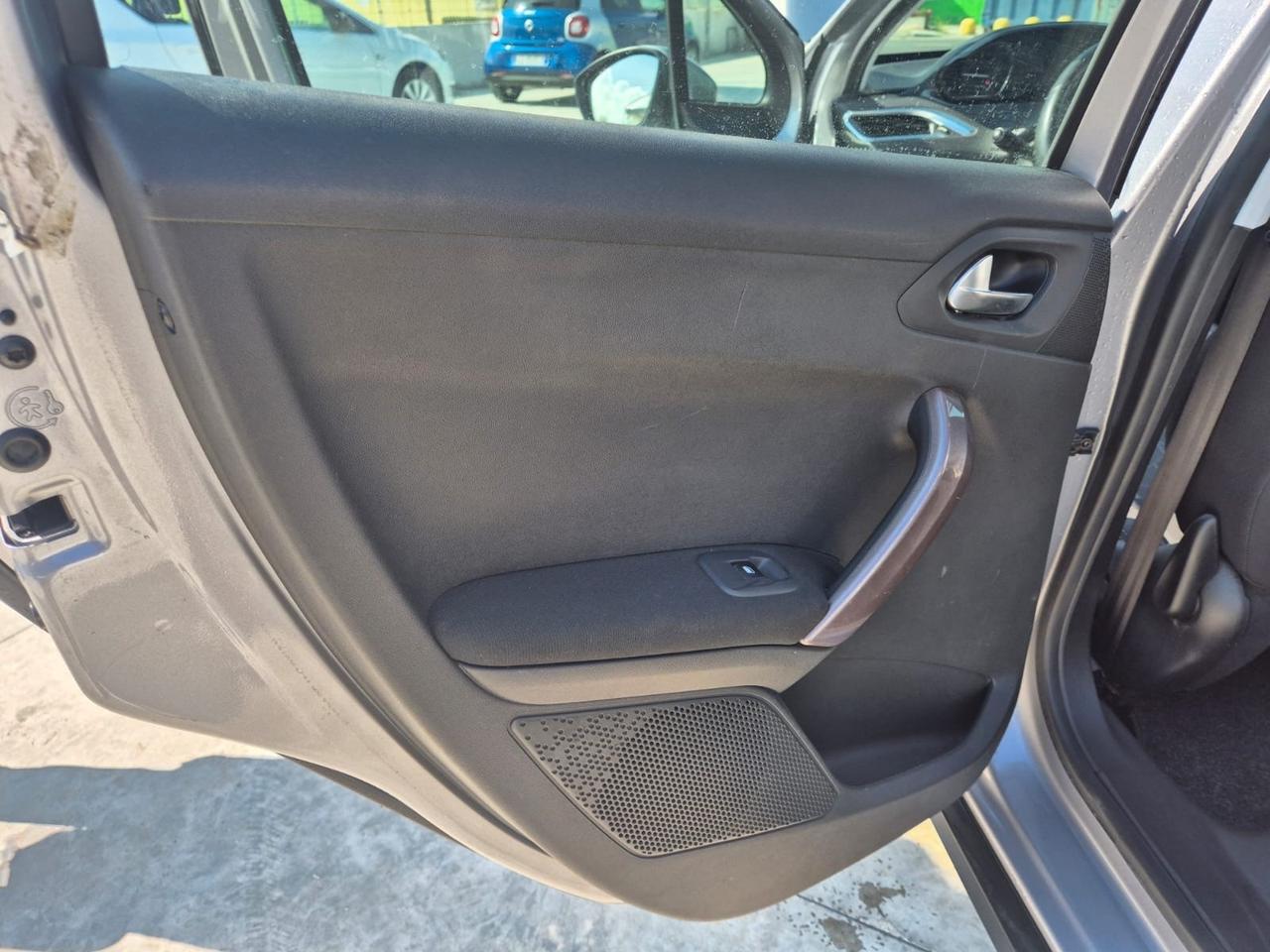 Peugeot 2008 1.6 e-HDi 92 CV Stop&Start Active
