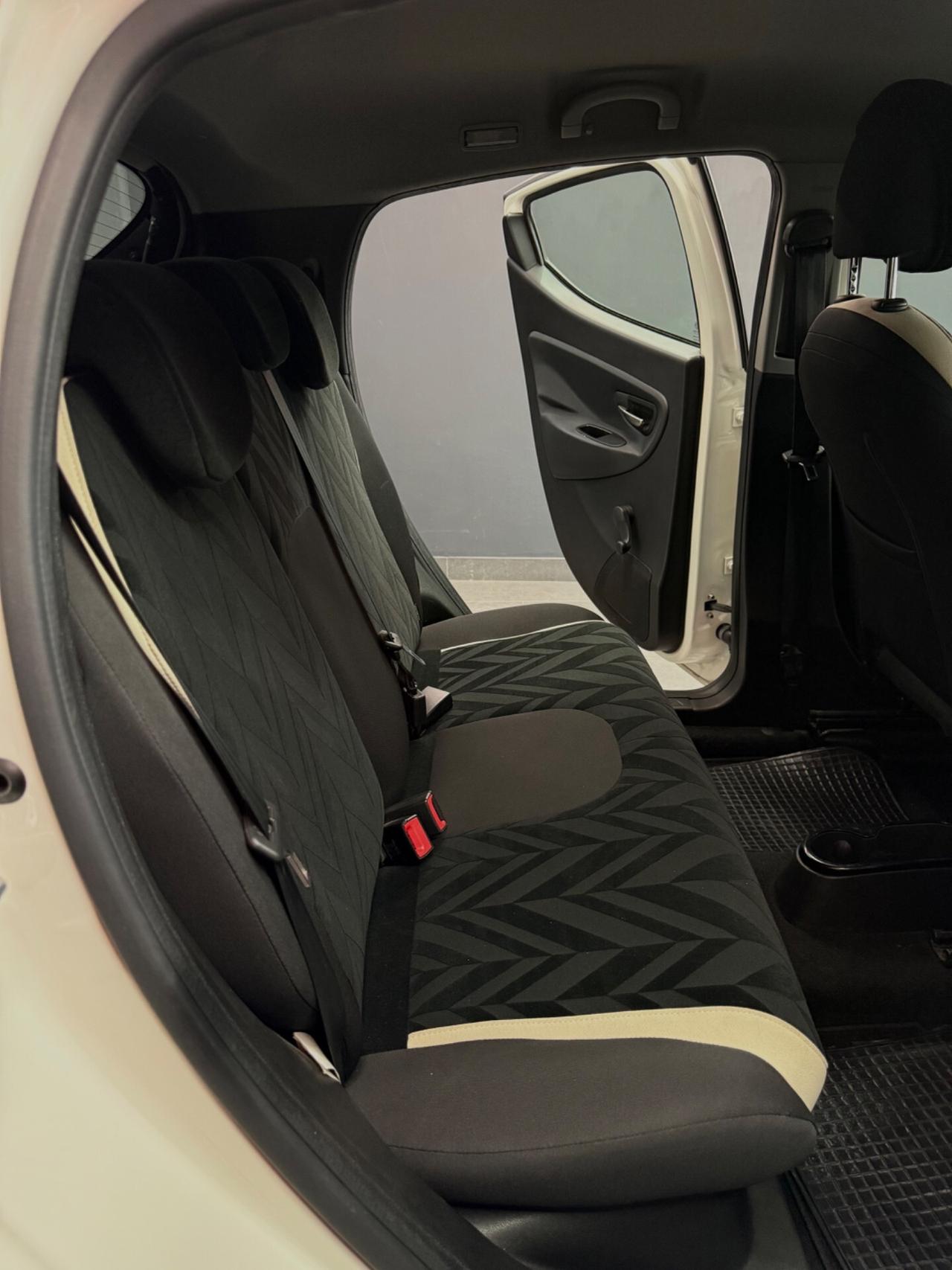 Lancia Ypsilon 0.9 Benzina 85 CV Platinum AUTOMATICA