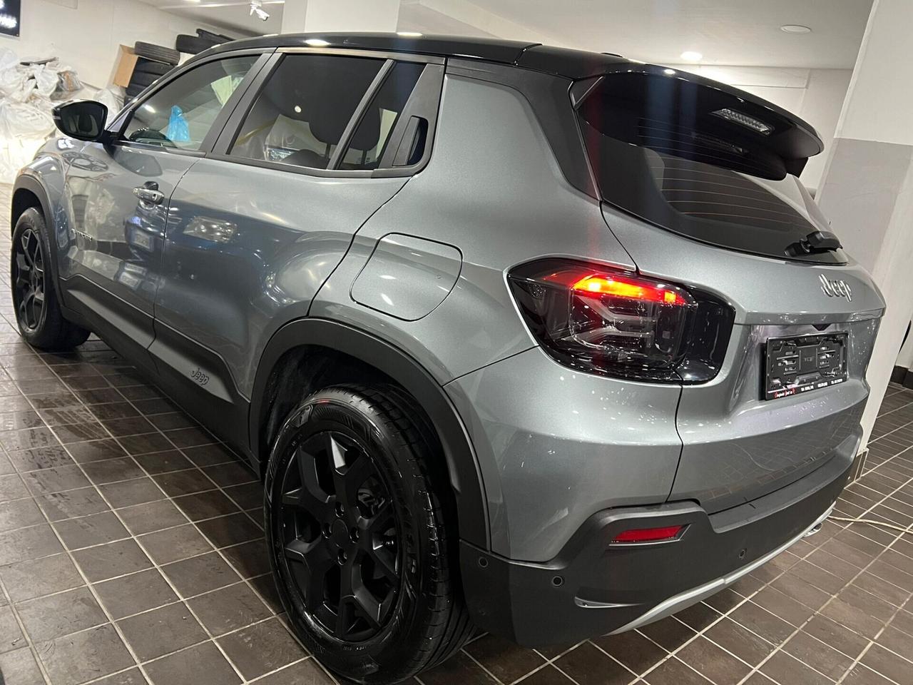 NUOVA JEEP AVENGER SUMMIT 1.2 GSE 100CV BENZINA