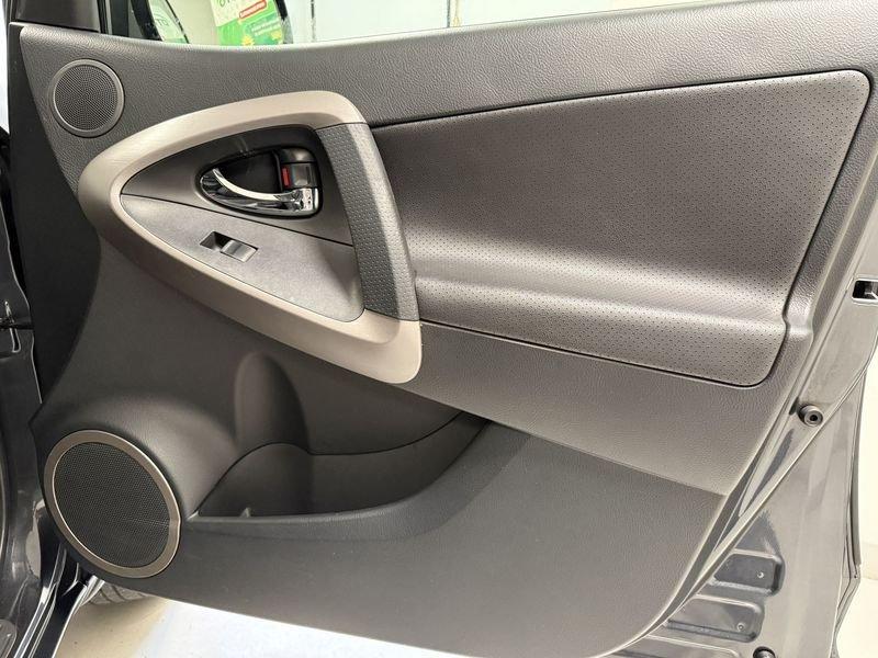 Toyota RAV4 RAV4 Crossover 2.2 d-cat Luxury 177cv