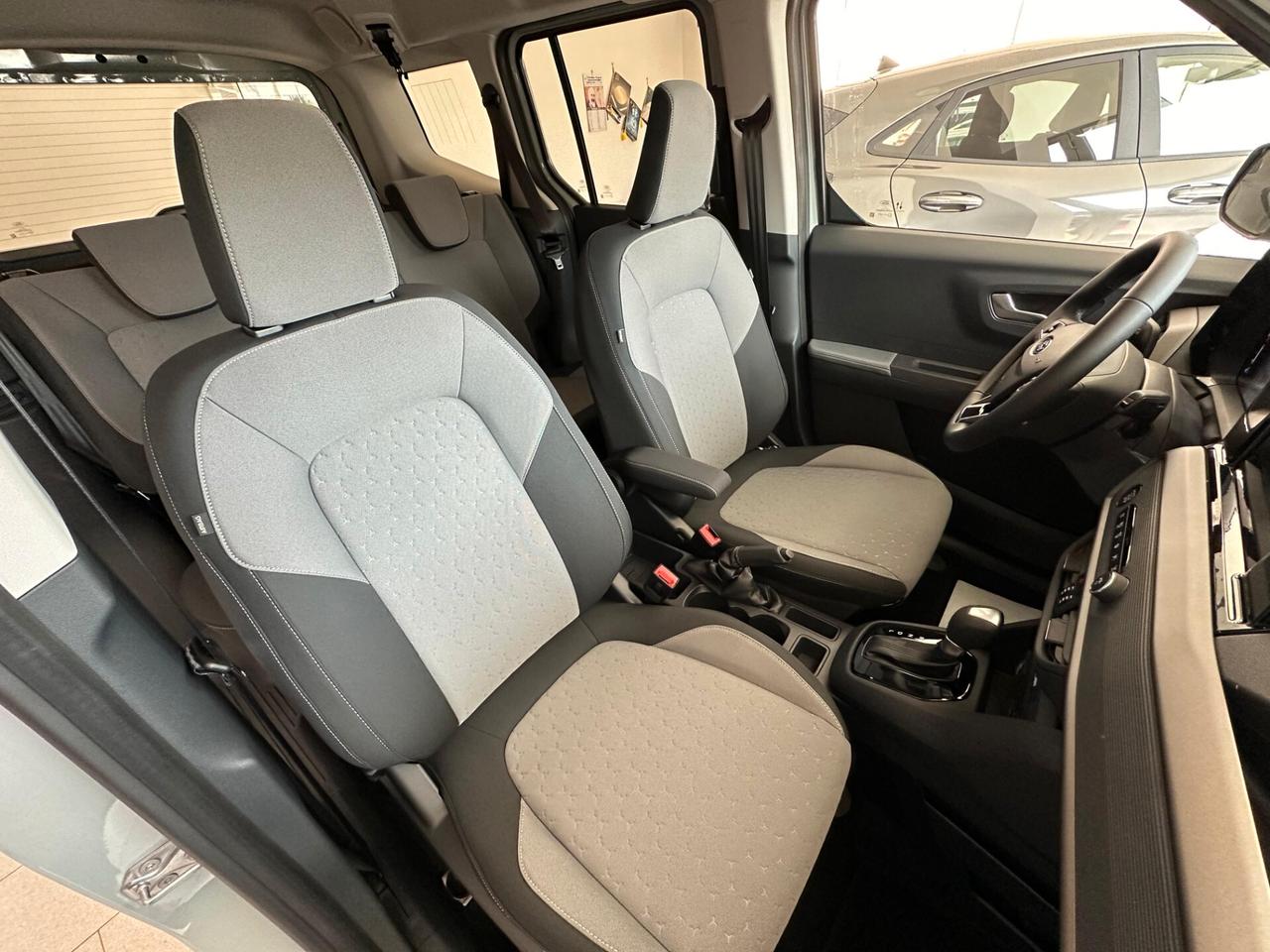 Ford Tourneo Courier 1.0 EcoBoost Powershift Titanium