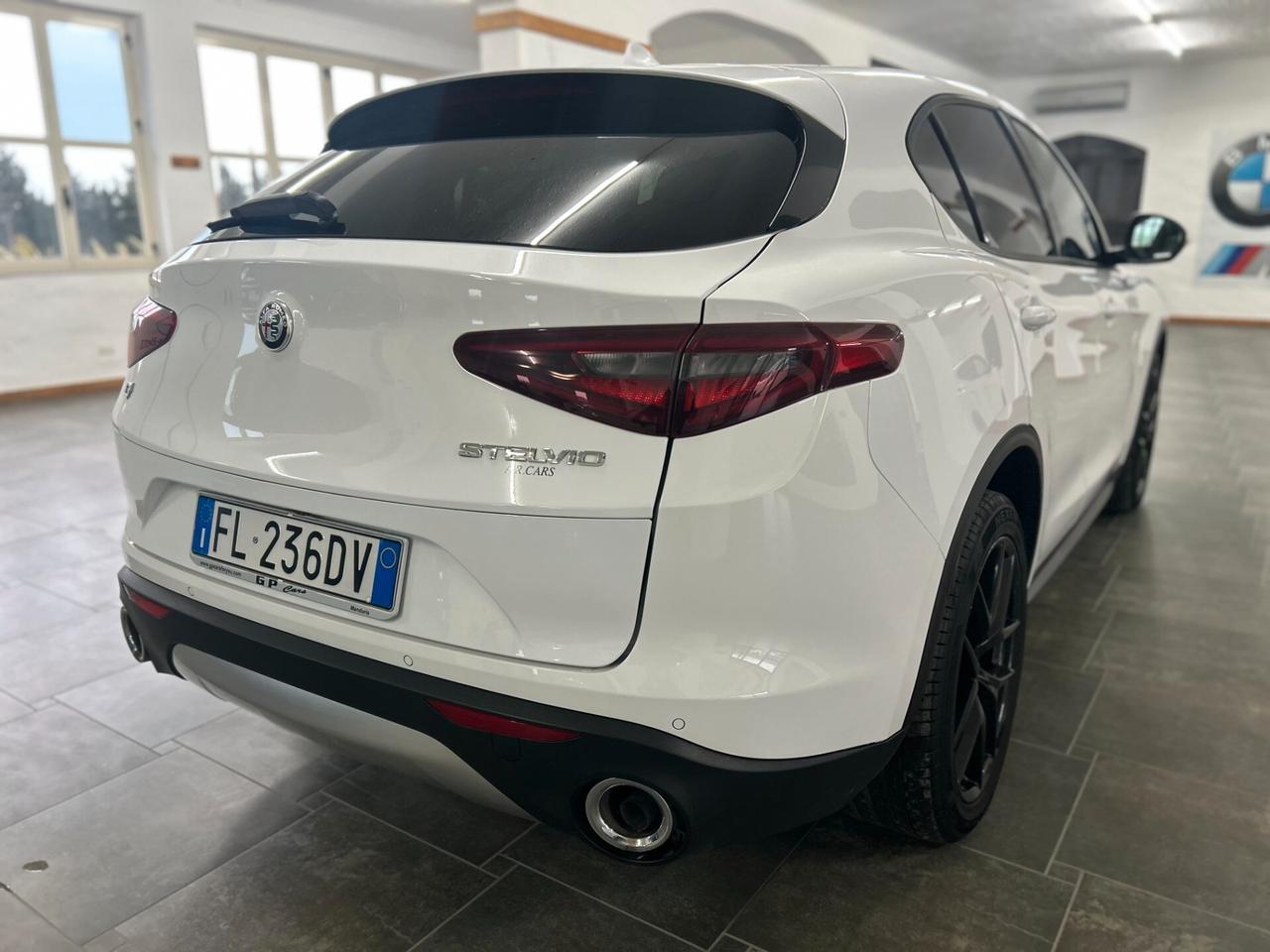 Alfa Romeo Stelvio 2.2 Turbodiesel 210 CV AT8 Q4 Super