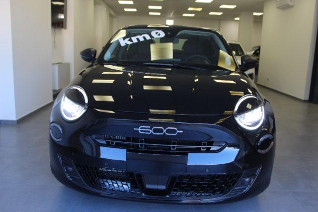 FIAT 600 Hybrid 100 CV DCT MHEV -KM0