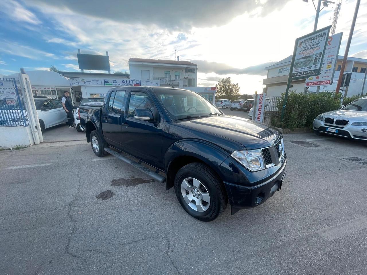 Nissan Navara 2.5 dCi 4 porte Double Cab LE