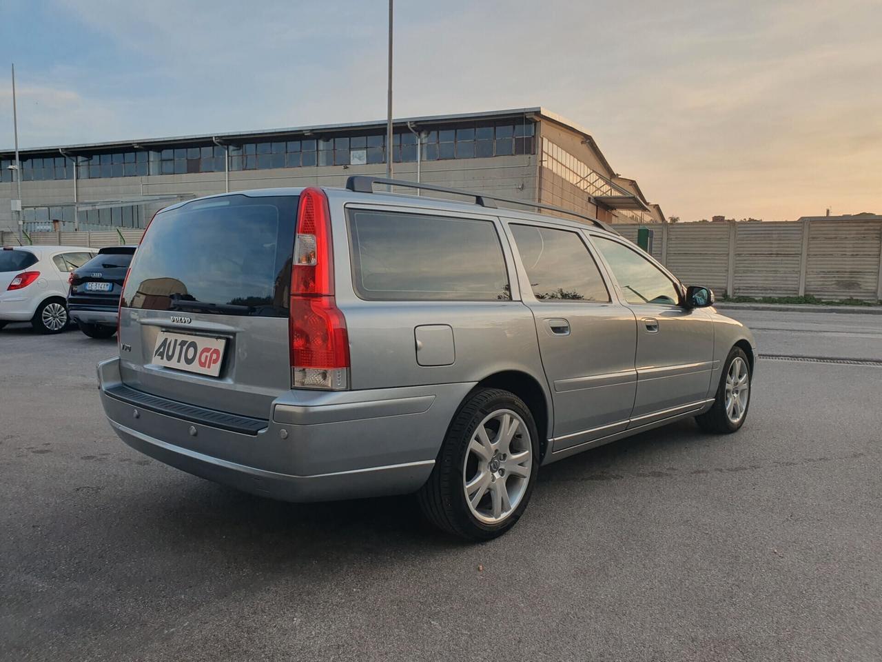 Volvo V70 2.4 D5 Summum manuale 6m 2007