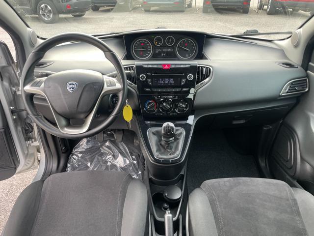 LANCIA Ypsilon 1.2 69 CV 5 porte Platinum