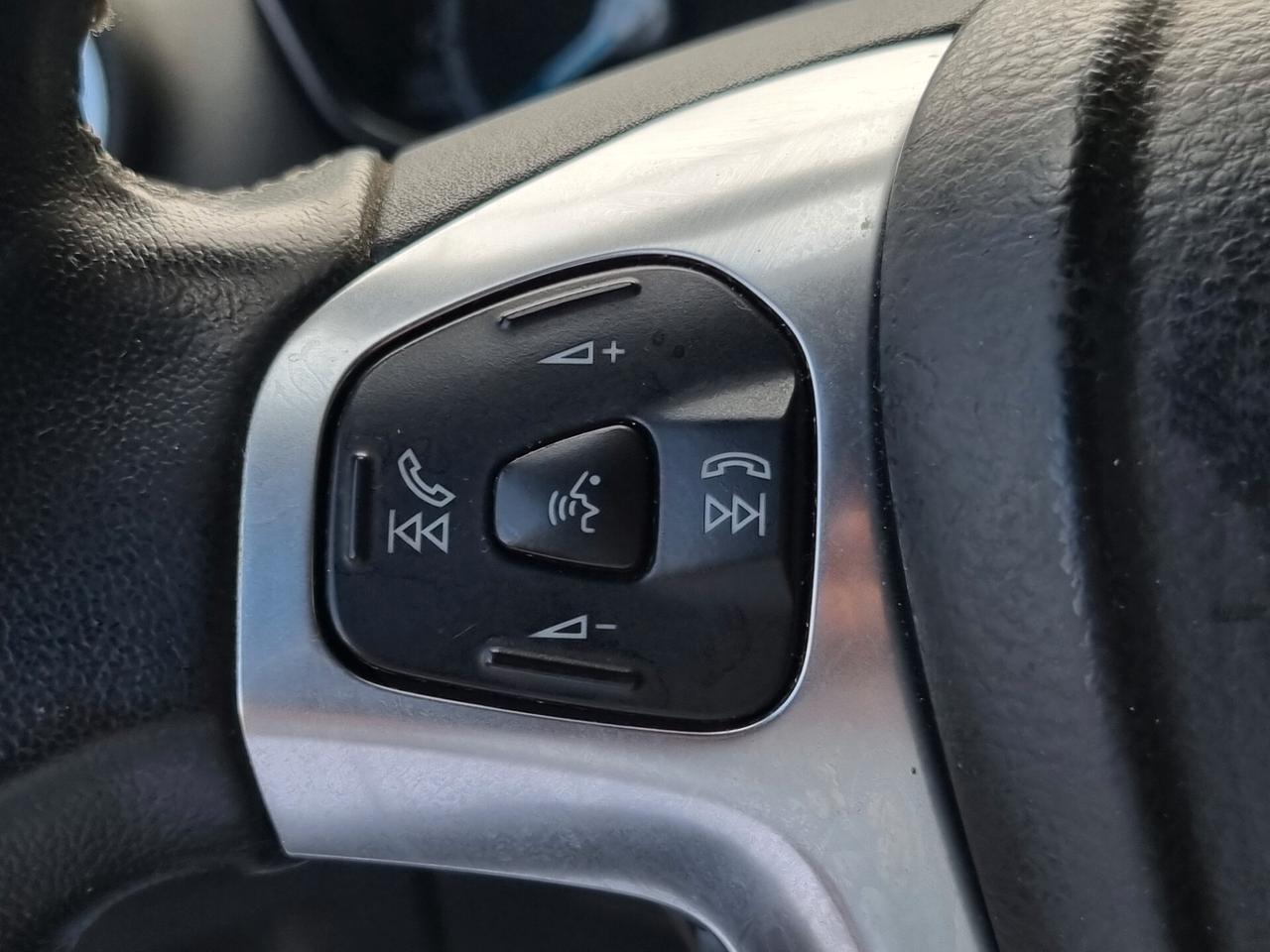 Ford Fiesta VI 2013 1.0 Titanium 80cv 5p E6