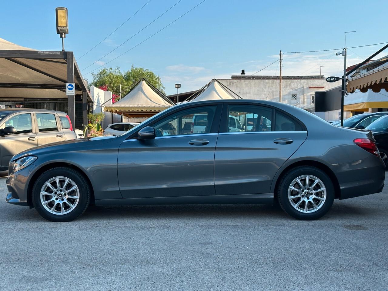 MERCEDES-BENZ C 180 d Auto Business