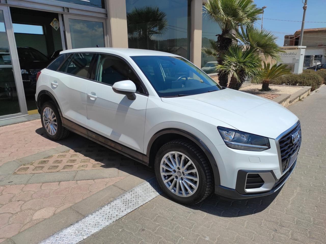 Audi Q2 30 TDI Business Design