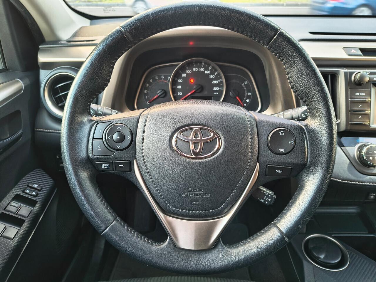 TOYOTA RAV4 2.2 DIESEL UNICOPROPRIETARIO LOUNGE