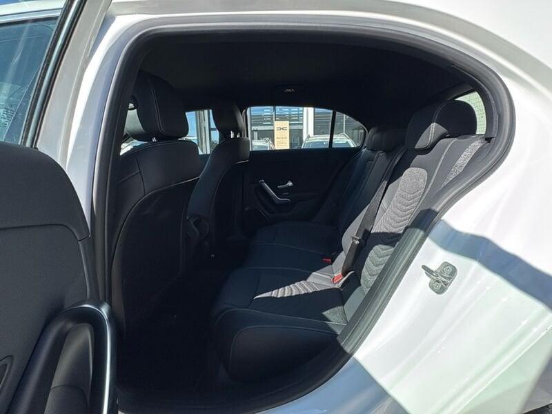 Mercedes-Benz Classe A A 180 d Progressive Advanced