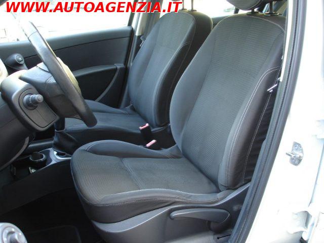 RENAULT Clio 1.2 16V 5 porte Dynamique