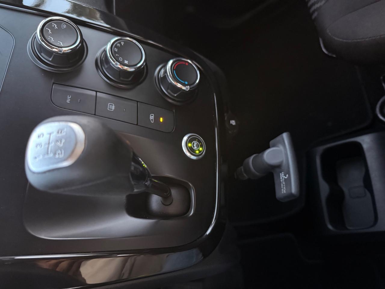 Mahindra KUV100 1.2 VVT M-Bifuel(GPL) K8
