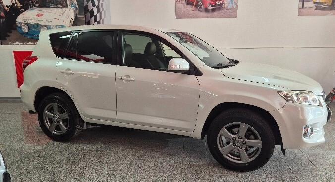 Toyota RAV 4 RAV4 Crossover 2.2 D-4D 150 CV Lounge