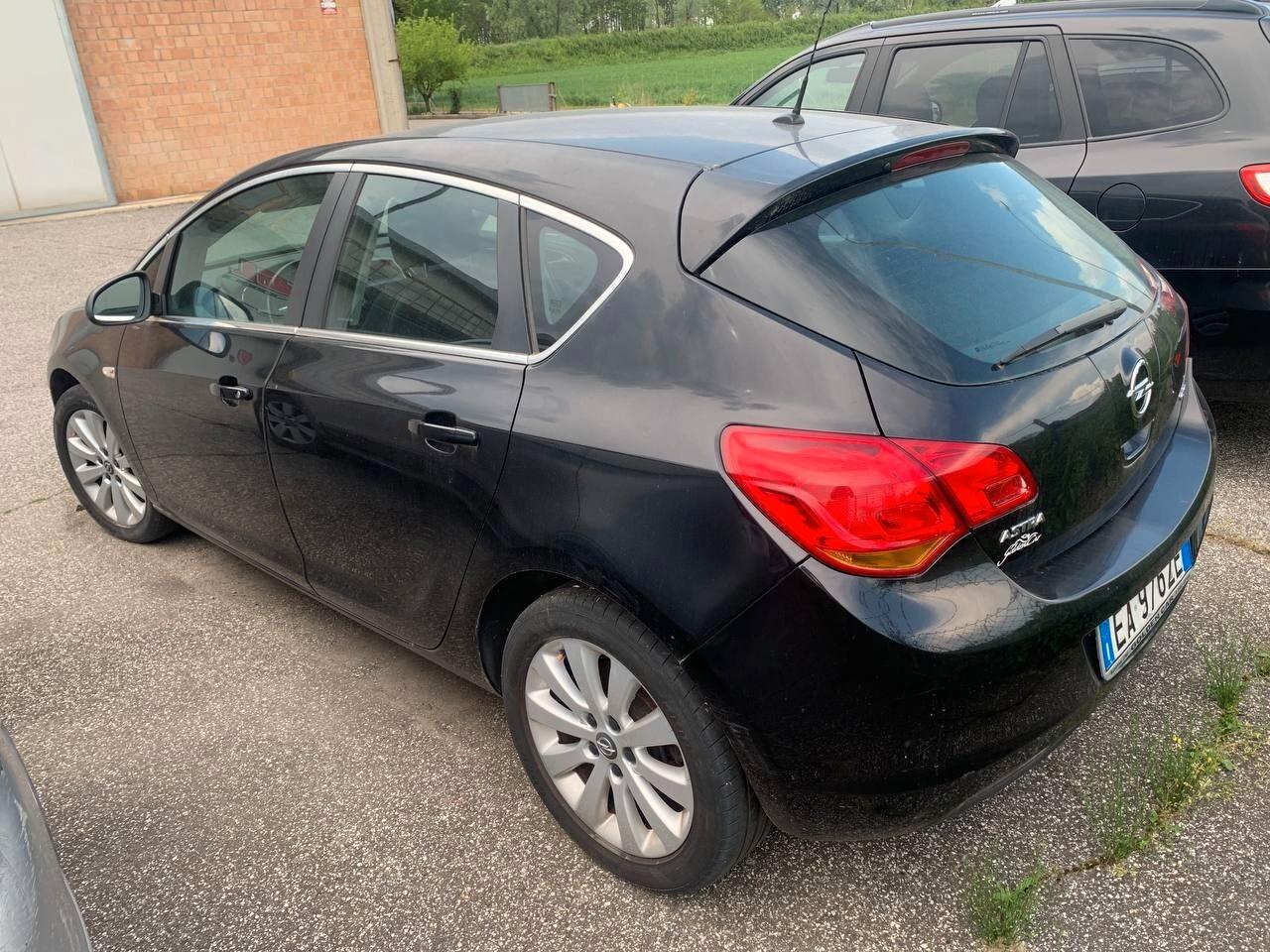 Opel Astra 1.7 CDTI 125CV 5 porte Cosmo