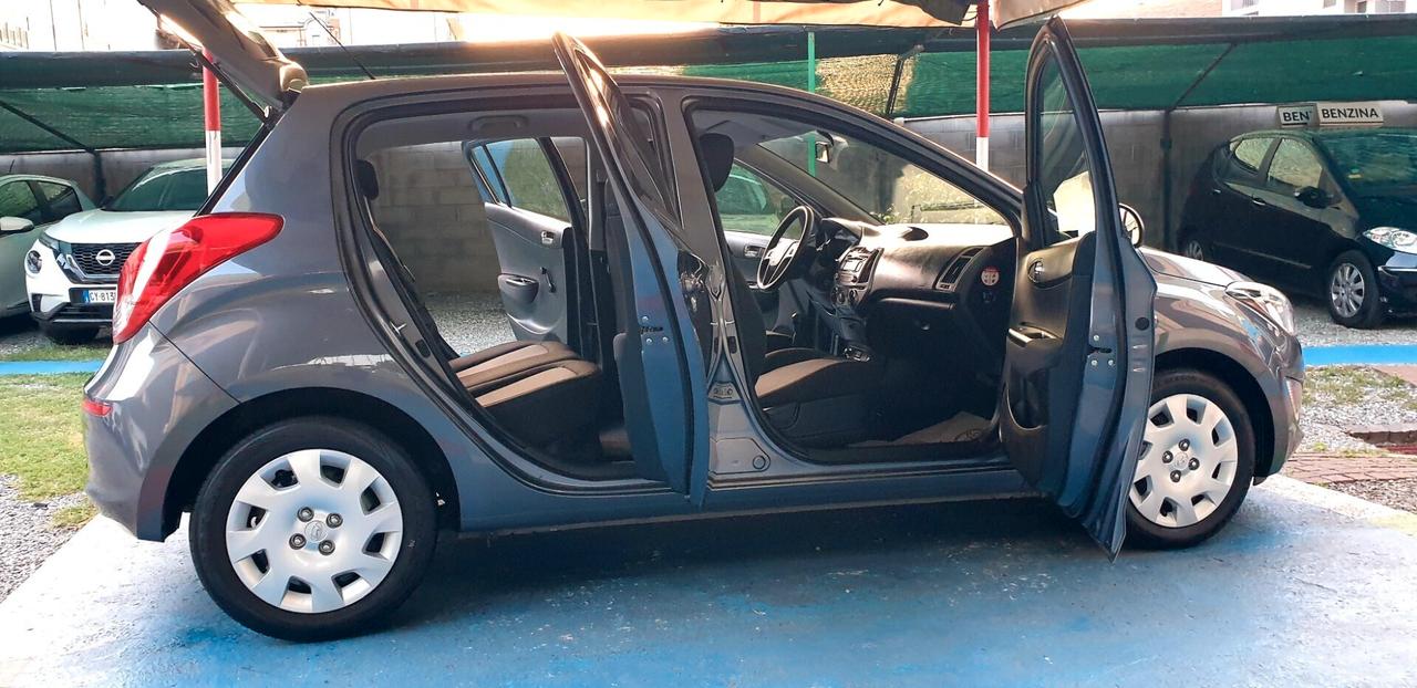 HYUNDAI IX20 1.2 BENZINA 49 MILA KM. OK NEOPATENTATI
