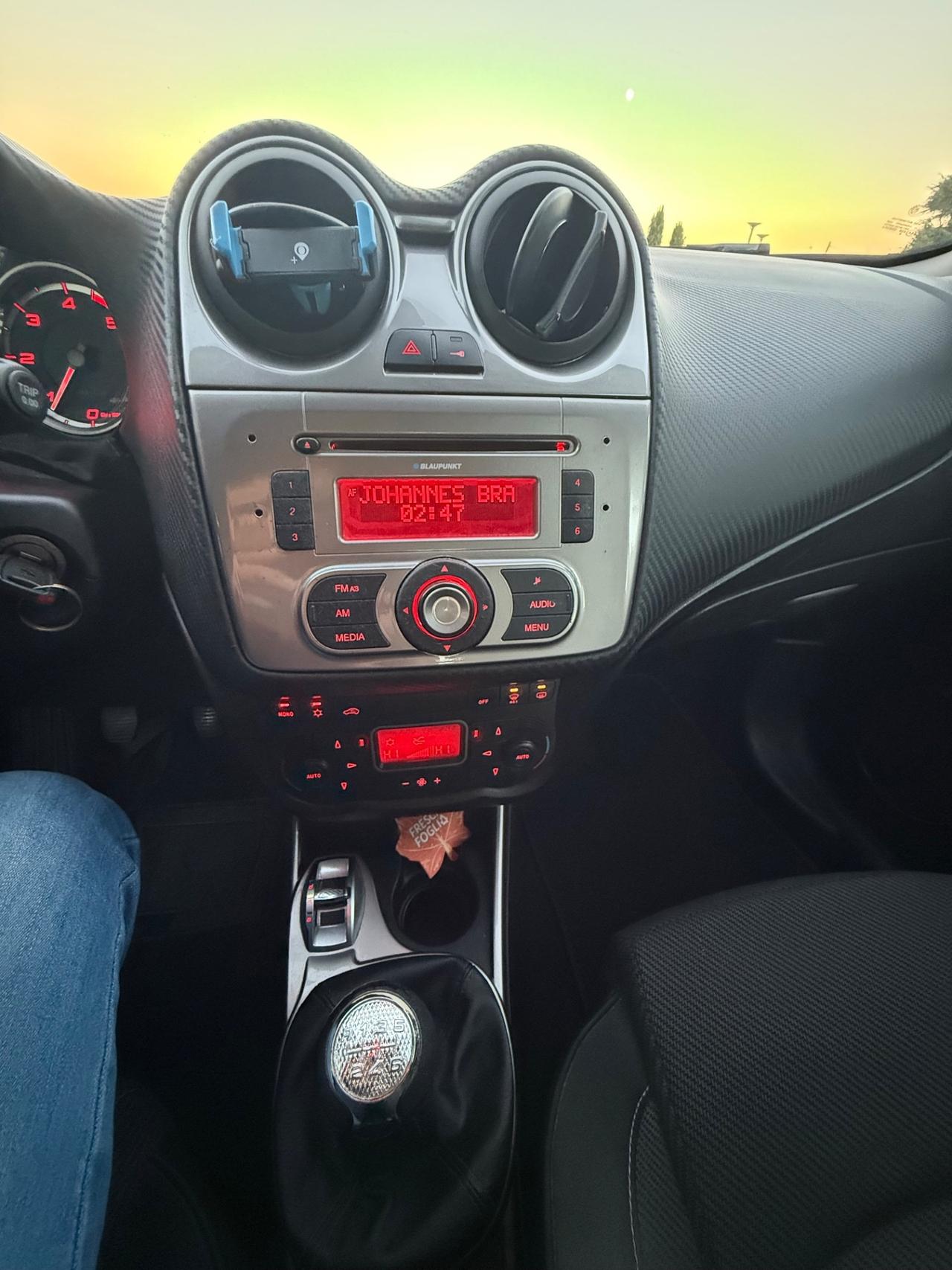 Alfa Romeo MiTo 1.6 JTDm 16V Distinctive Sport Pack