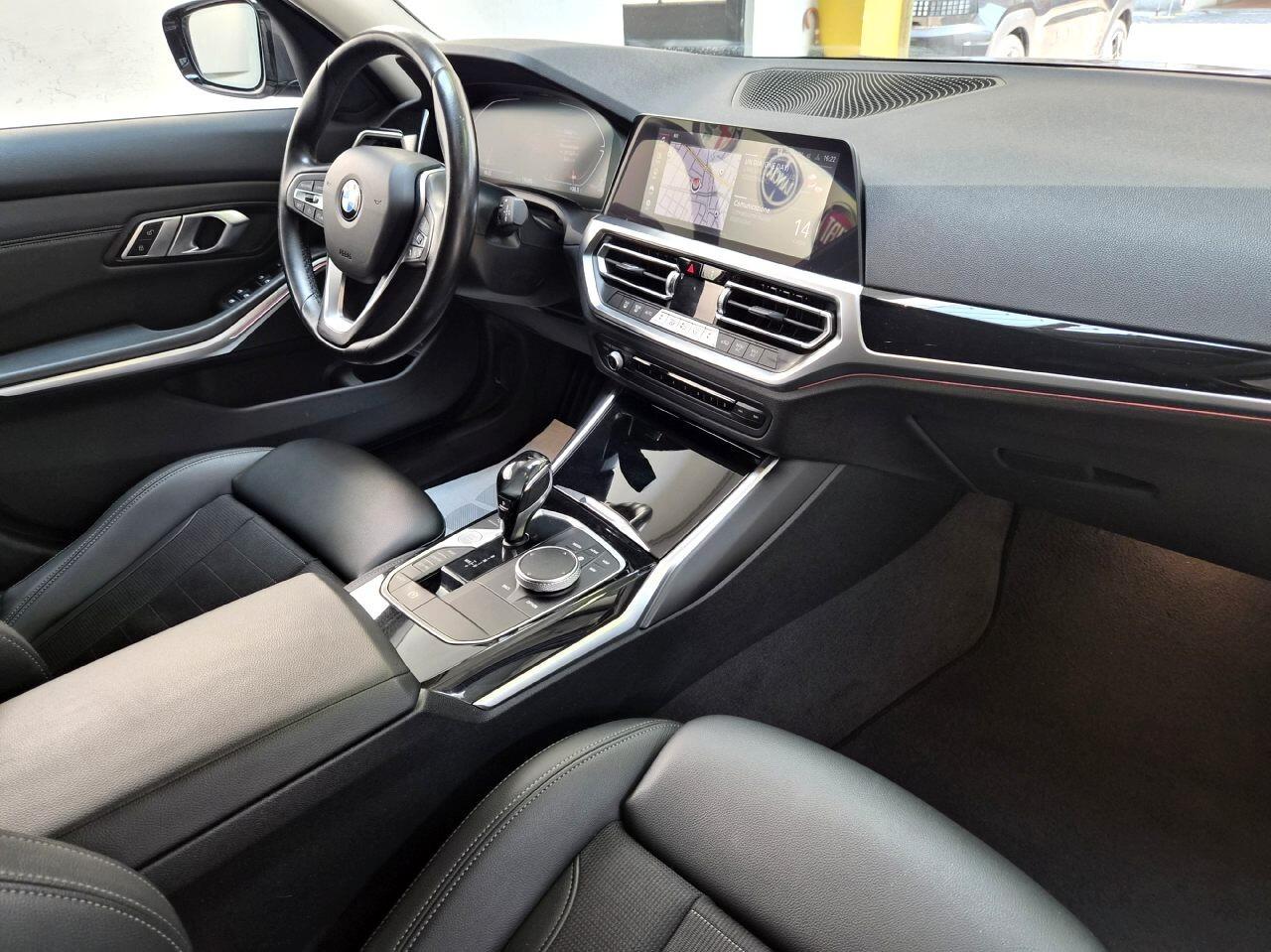 Bmw 318d Touring Sport Mhev 150CV