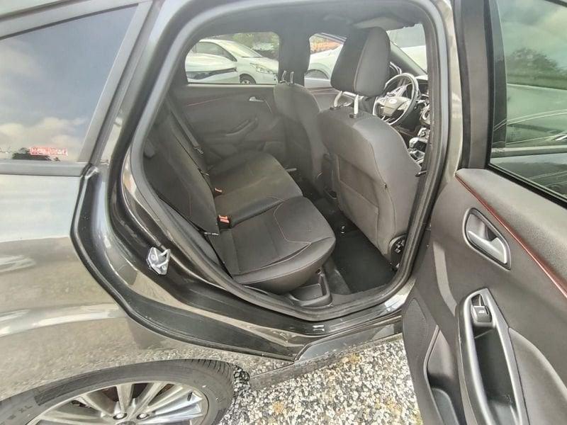 Ford Focus 1.5 TDCi 120cv S&S ST Line