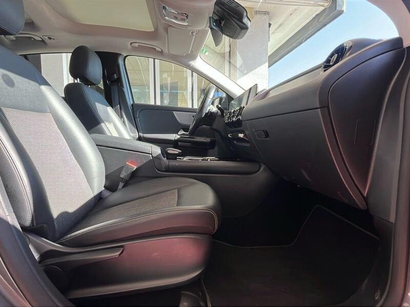 Mercedes-Benz GLA 180 d Automatic Business Extra