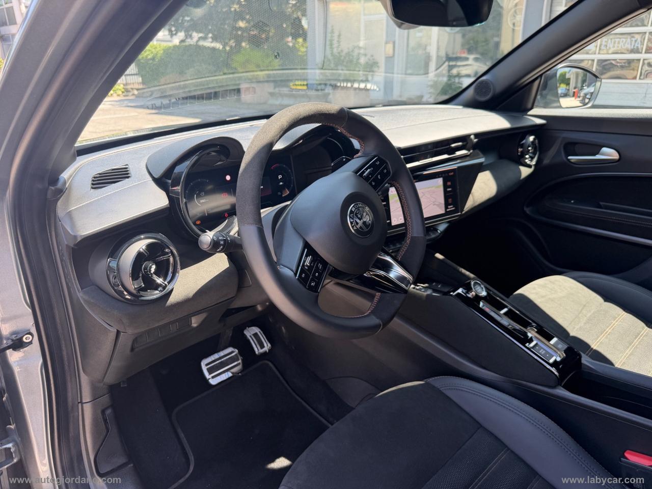 ALFA ROMEO Junior 1.2 145CV Hybrid eDCT6 Q4 Intensa