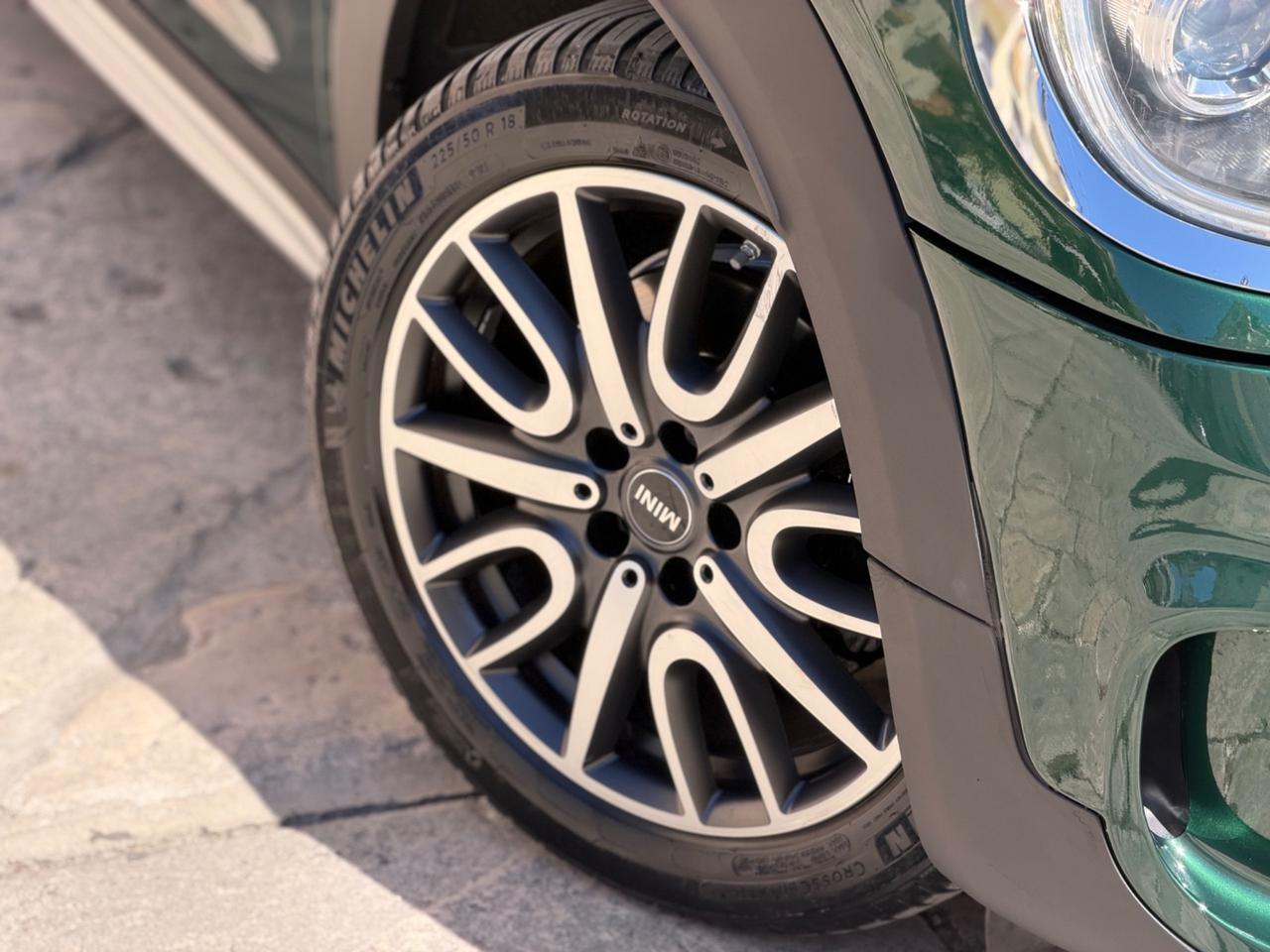 Mini Cooper D Countryman 2.0 Hype LED CARPLAY