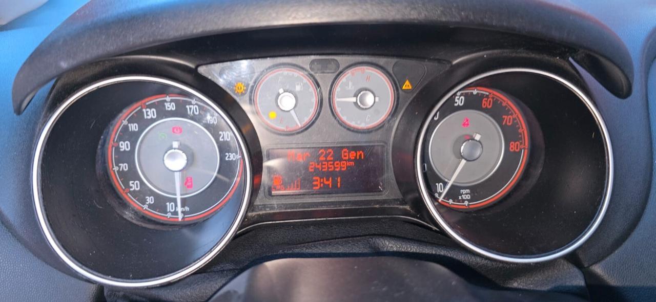 Fiat Punto 1.4 8V 5 porte Easypower Lounge gpl nuovo