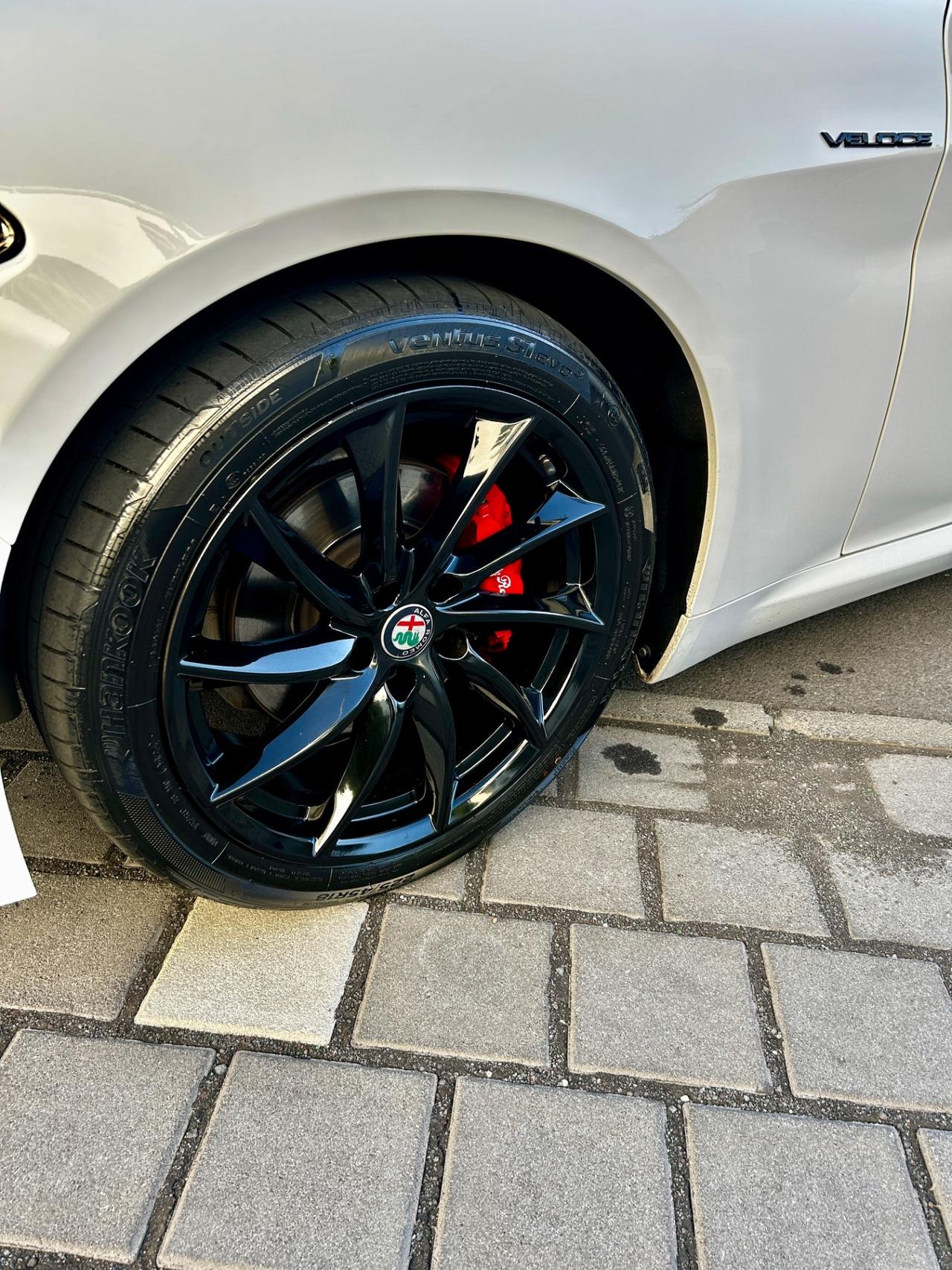 Alfa Romeo Giulia 2.2 D q2 VELOCE 180 CV AT8