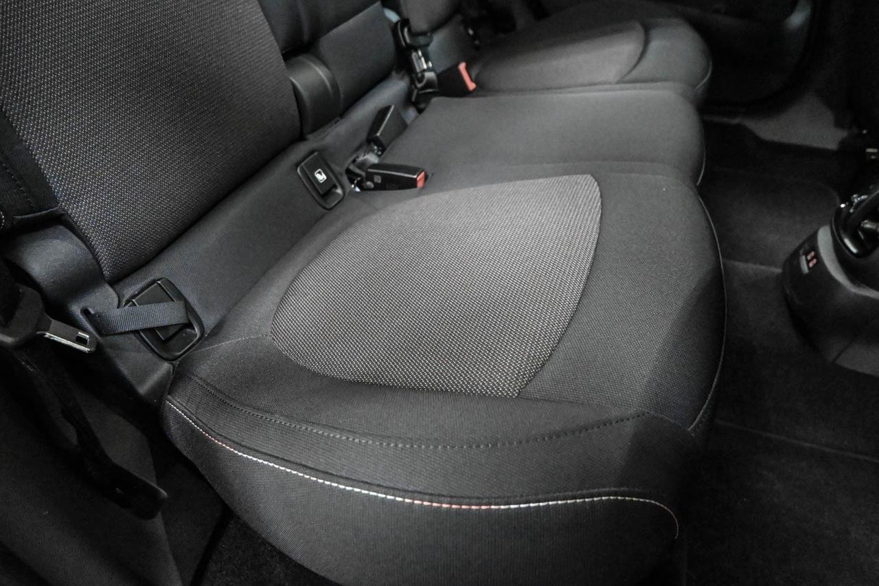 MINI Mini Countrym.(F60) Mini 1.5 Cooper Classi...