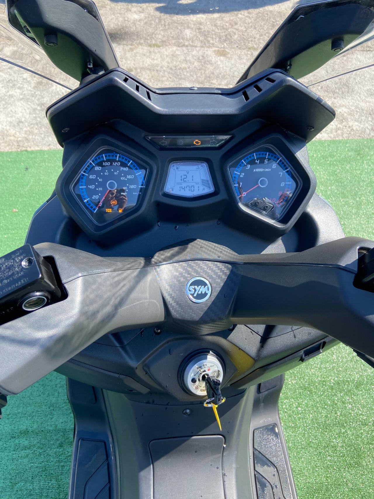 Sym Joymax 300 z+300