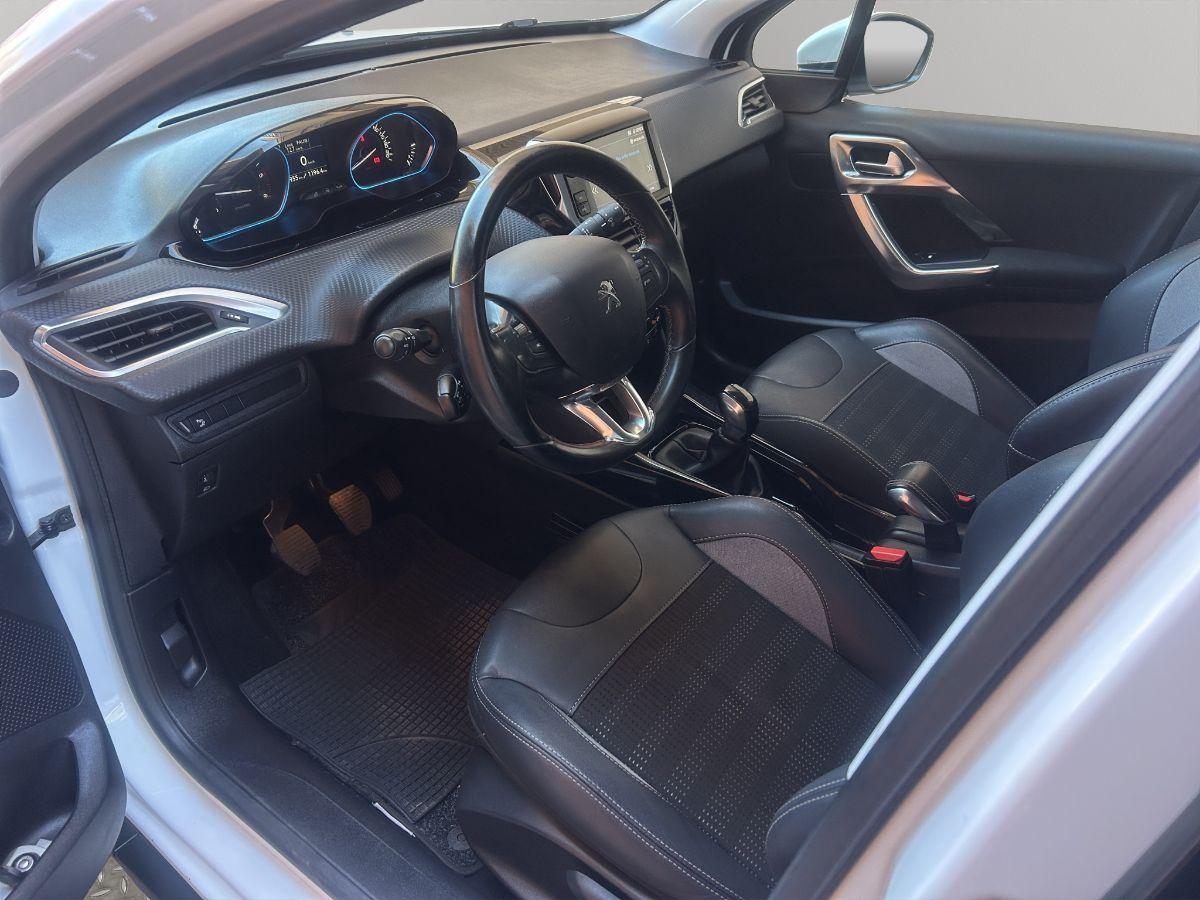 PEUGEOT - 2008 - 1.6 BlueHDi 100 Black Matt