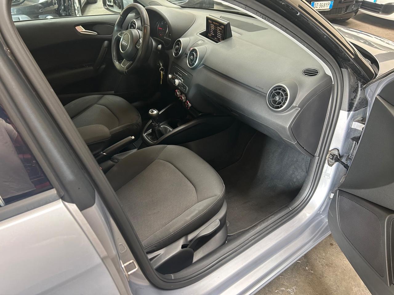 Audi A1 1.4 TDI 90cv Sport euro6 neopatentati